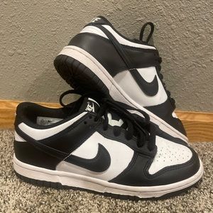 nike panda dunks “low”